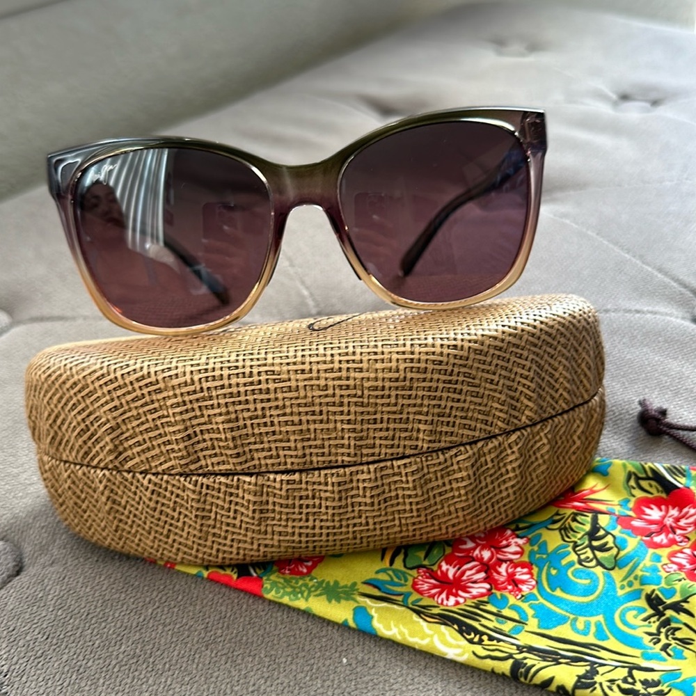 Maiu Jim Alekona sunglasses, w/case, like new!
